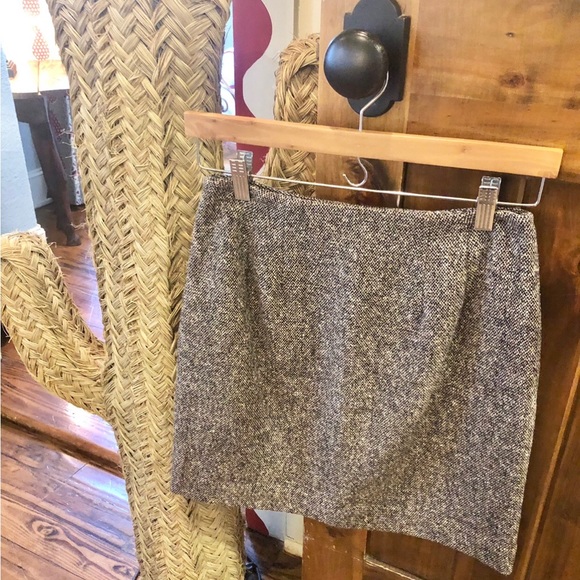 Ann Taylor Wool Pencil Skirt with Gold Flecks - Picture 6 of 10